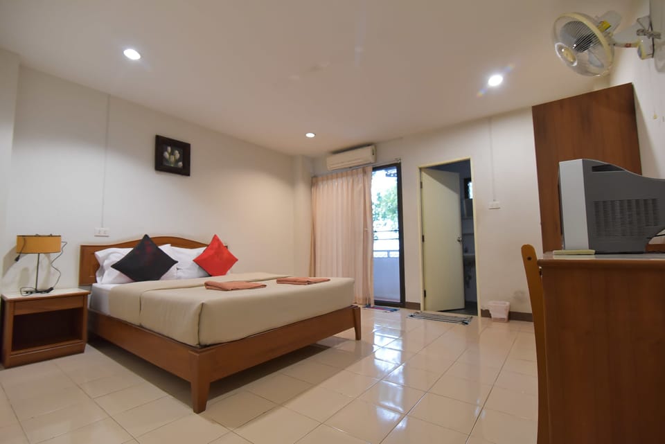 Double Room | Desk, free WiFi