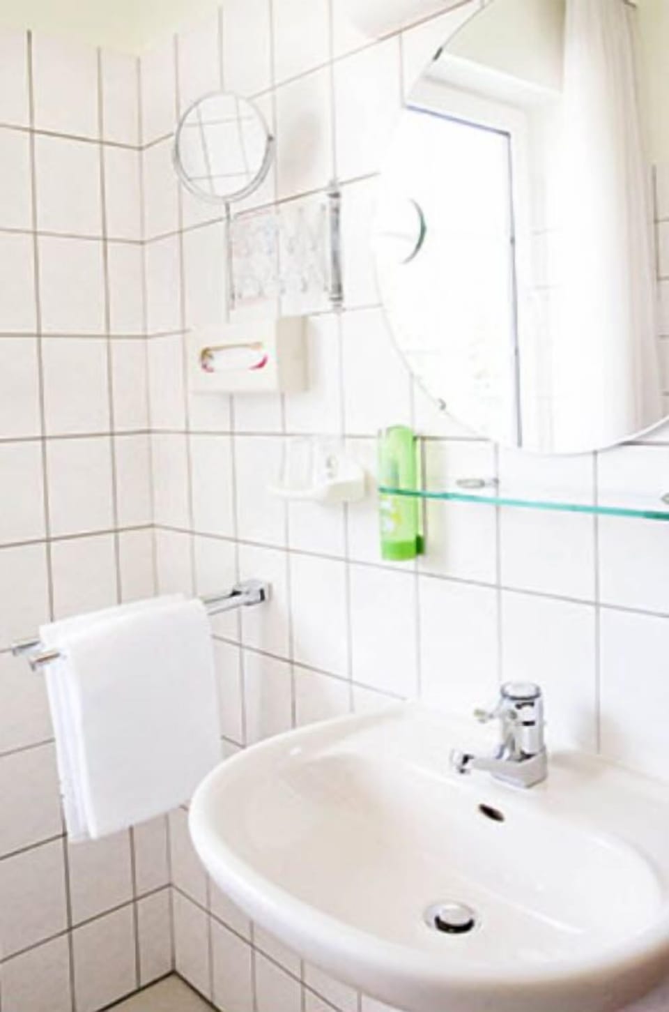 Shower, towels