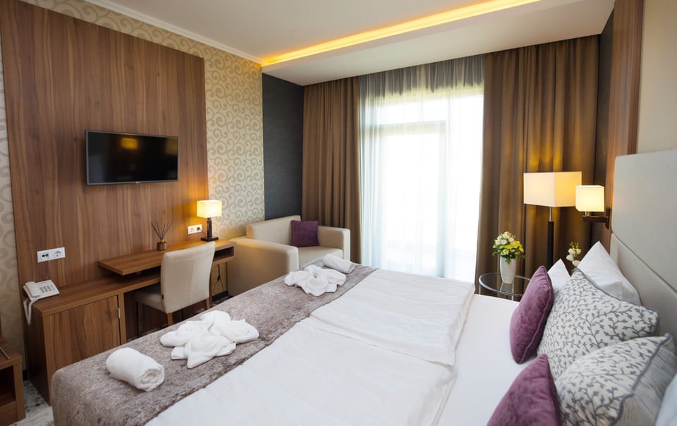 Standard Triple Room | Premium bedding, pillowtop beds, minibar, in-room safe
