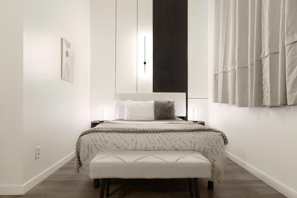 Superior Room, 1 Queen Bed | Individually decorated, iron/ironing board, free WiFi, bed sheets