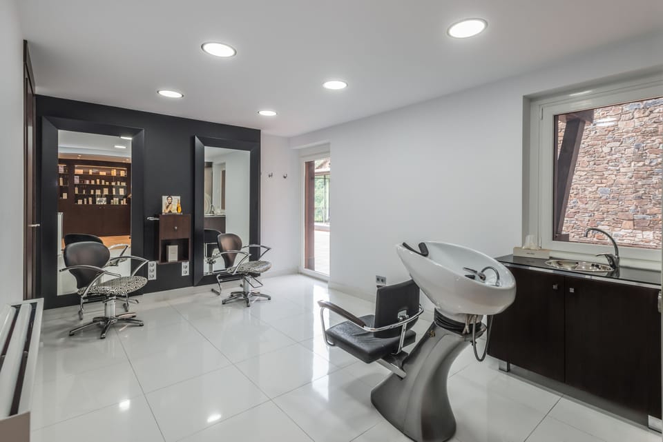 Hair salon