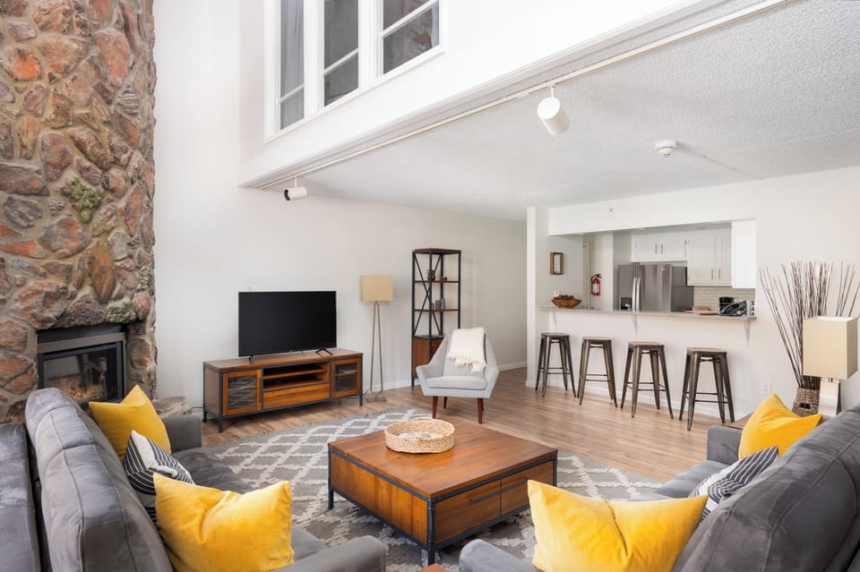 Condo, 2 Bedrooms, Kitchen, Valley View | Premium bedding, pillowtop beds, individually decorated