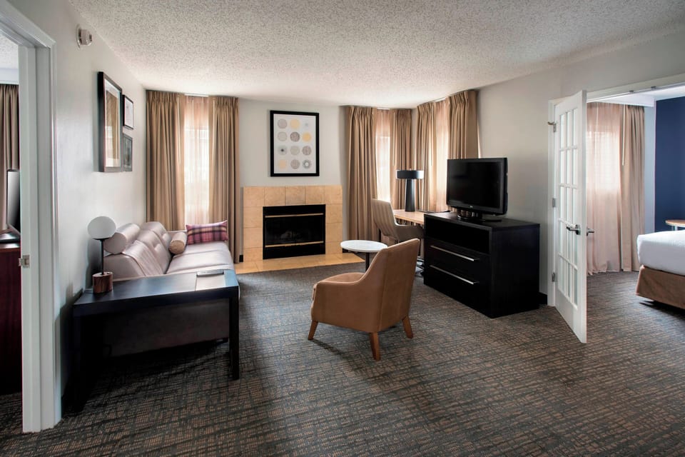Suite, 2 Bedrooms | Premium bedding, pillowtop beds, desk, iron/ironing board