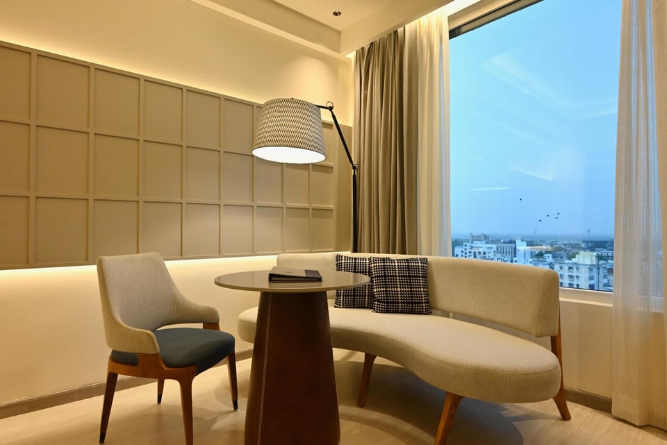 Modern Luxury Rooms (Newly Renovated) | Egyptian cotton sheets, premium bedding, minibar, in-room safe