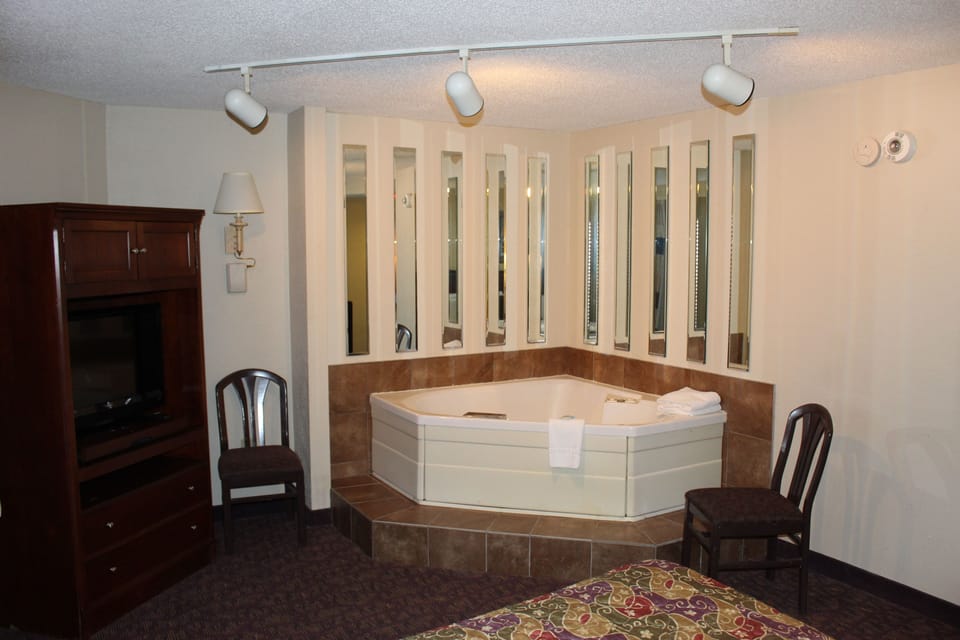 Private spa tub