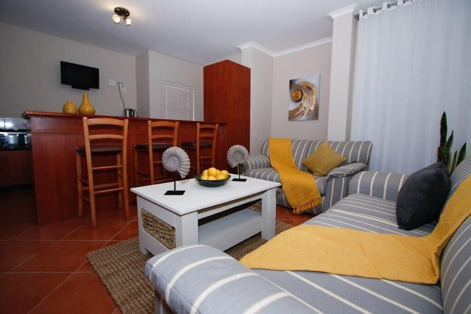 Double Room | Living area | Flat-screen TV