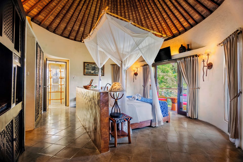 Twiga Deluxe Double Room + Bali Safari Entrance & Safari Journey | Minibar, in-room safe, individually decorated, individually furnished