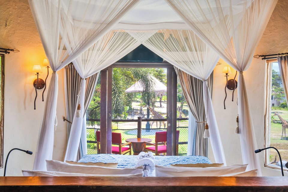 Twiga Deluxe Double Room + Bali Safari Entrance & Safari Journey | Minibar, in-room safe, individually decorated, individually furnished