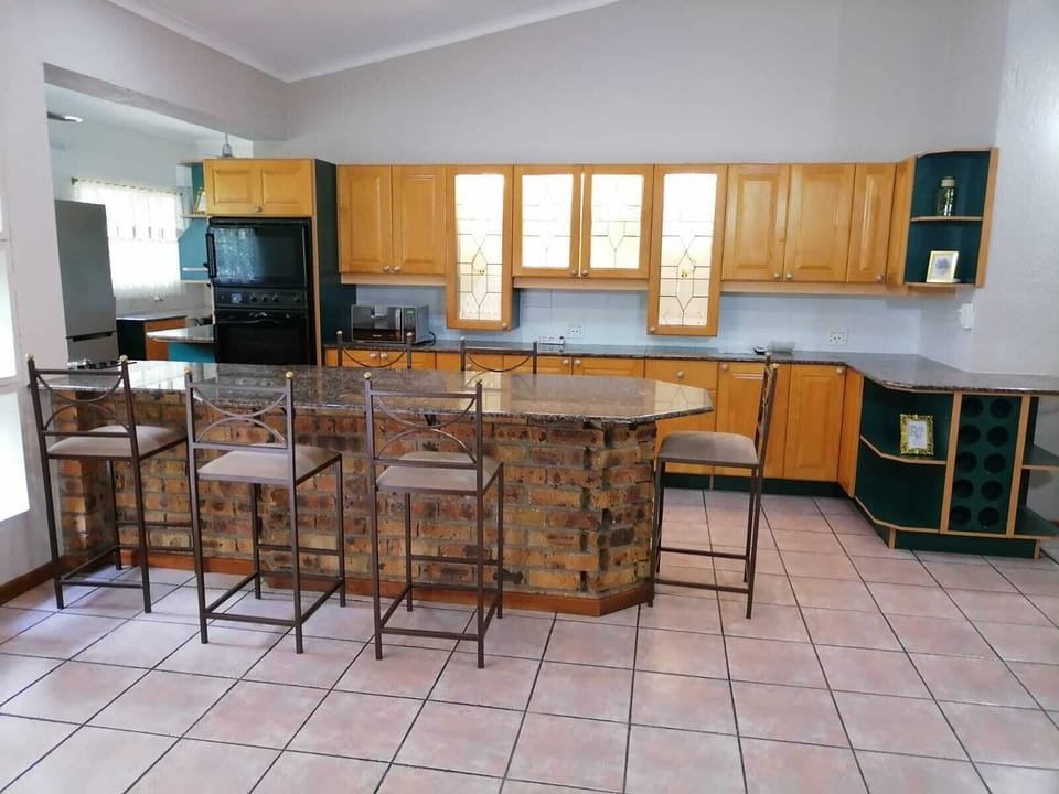 Comfort House | Private kitchen | Fridge, electric kettle