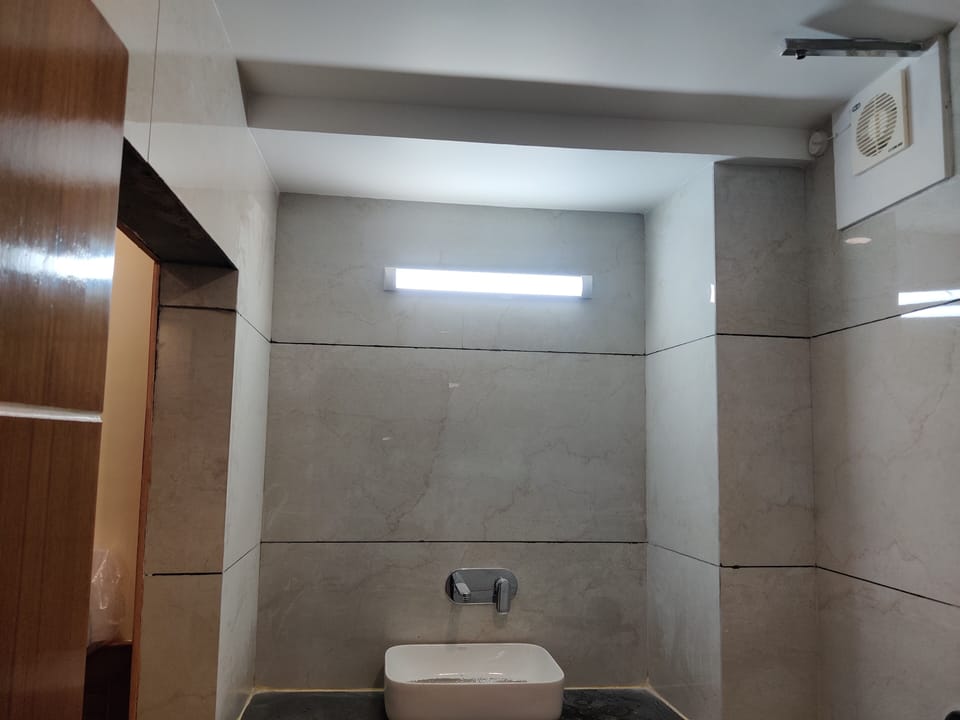 Superior Double Room, 1 King Bed, Accessible | Bathroom | Shower, rainfall showerhead, children's robes, towels