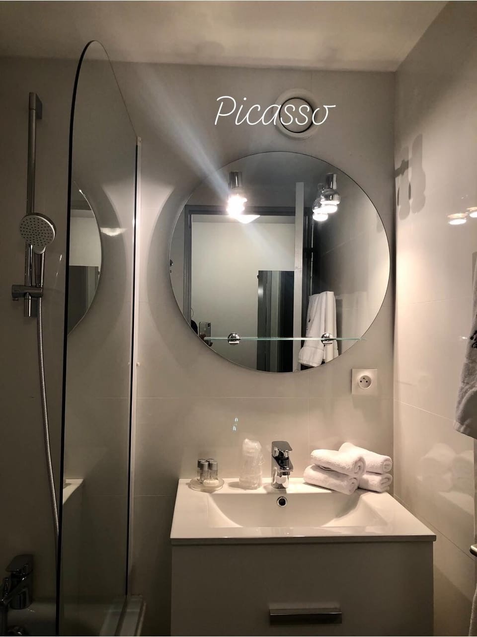 Family Suite, 2 Bedrooms (Picasso) | Bathroom | Combined shower/tub, free toiletries, hair dryer, towels