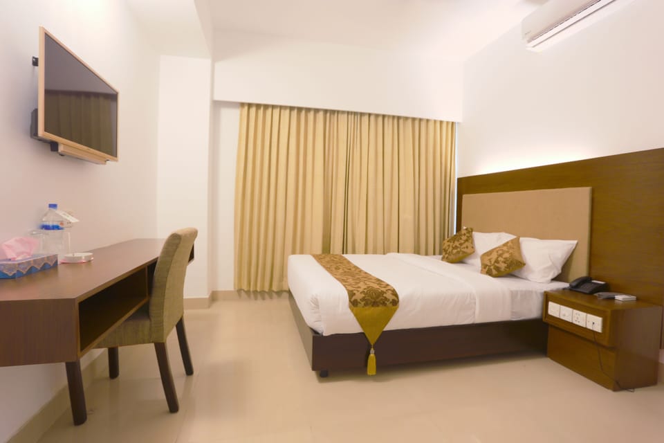 Deluxe Quadruple Room | 1 bedroom, desk, free WiFi, bed sheets