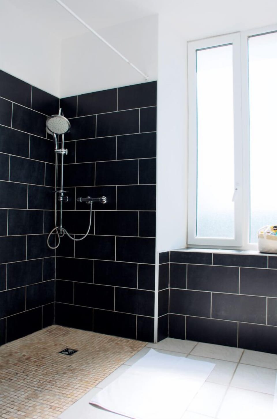 Deluxe Room, Garden View | Bathroom