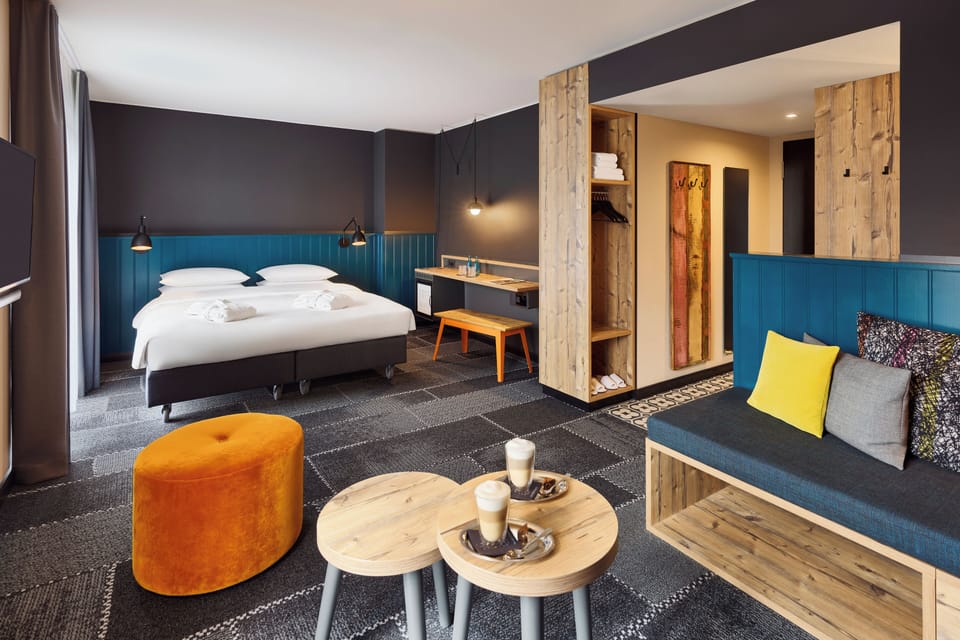 Premium Room, 1 King Bed | Egyptian cotton sheets, premium bedding, down comforters, pillowtop beds