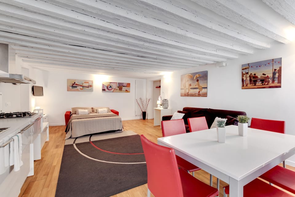 Apartment, 2 Bedrooms | In-room dining