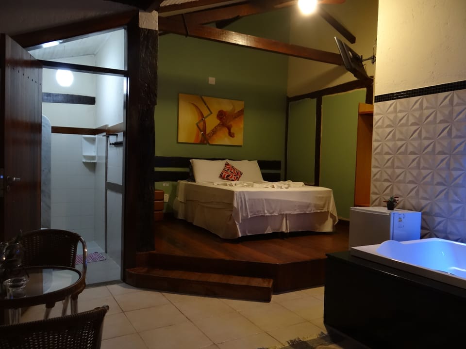 Superior Double Room, 1 Queen Bed, Jetted Tub | Free WiFi, bed sheets