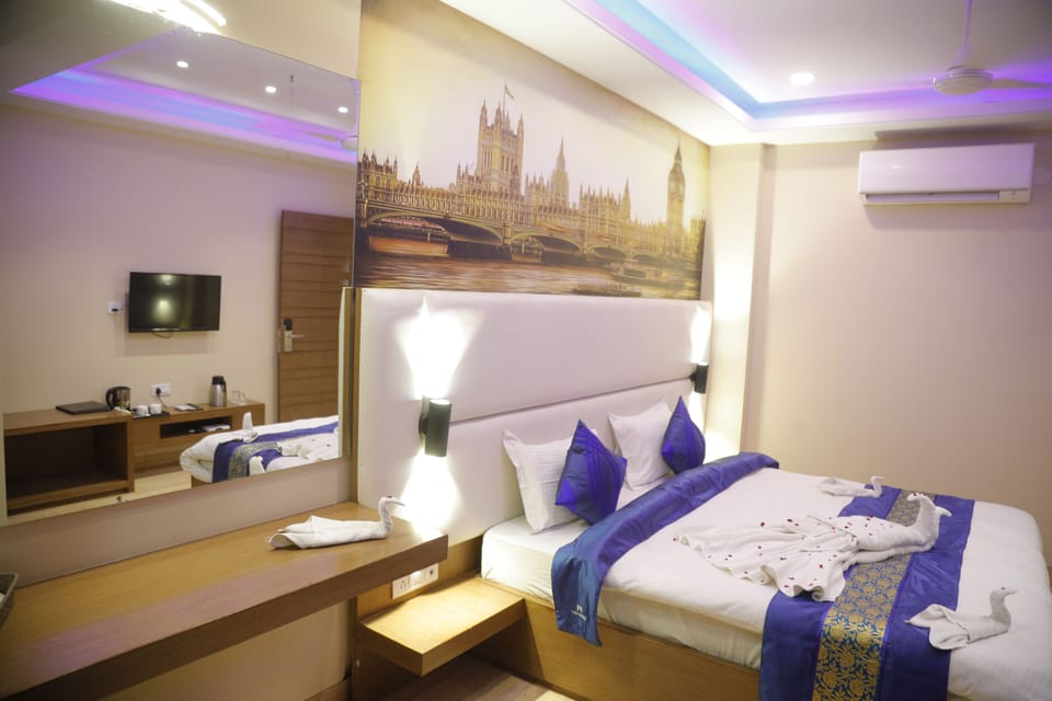 Superior Double Room, 1 Bedroom, Refrigerator | Iron/ironing board (on request), rollaway beds (surcharge), WiFi (free)