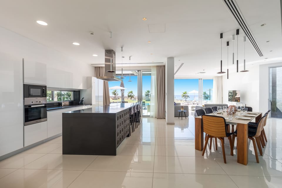 Villa, 5 Bedrooms, Glory Non Smoking | Dining room