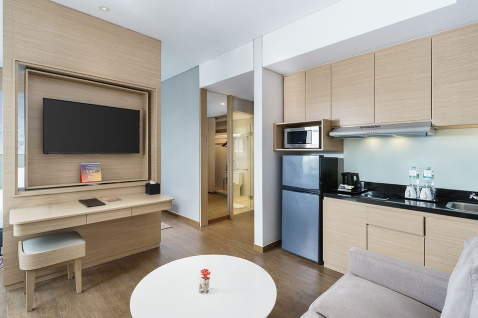 Executive Suite | Private kitchen | Electric kettle