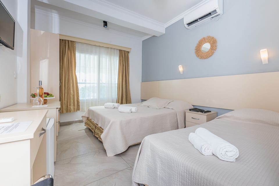 Standard Room | 1 bedroom, premium bedding, in-room safe, desk