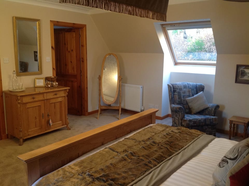 Superior Double Room, Lake View (Room 3) | Premium bedding, iron/ironing board, free WiFi, bed sheets