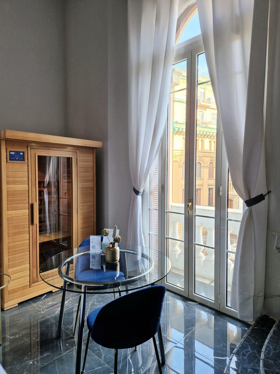 Luxury Room, Sauna and Hot Tub | Egyptian cotton sheets, premium bedding, down comforters, in-room safe
