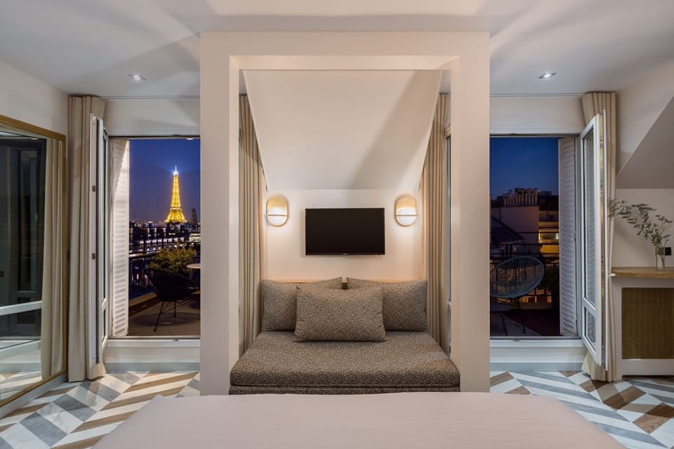 The Iconic Suite - Eiffel Tower View | Minibar, in-room safe, individually furnished, laptop workspace