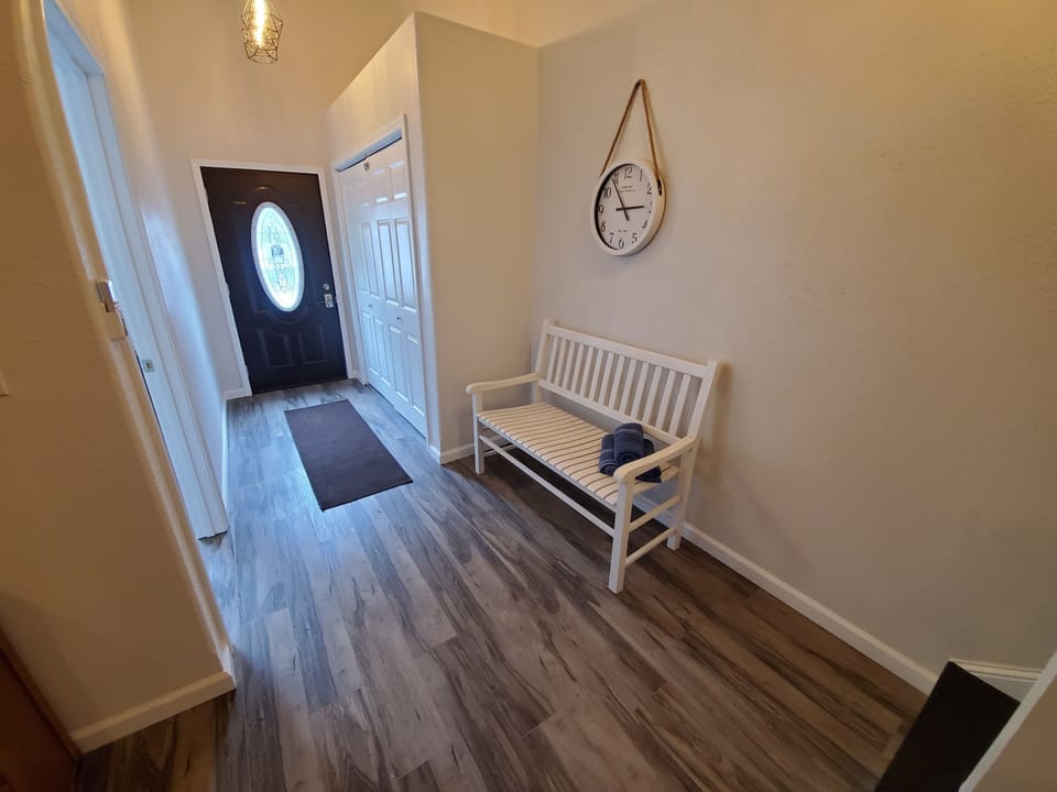 Lakeview Suite-2 Bedroom/1 Bath | Living area | Flat-screen TV, DVD player