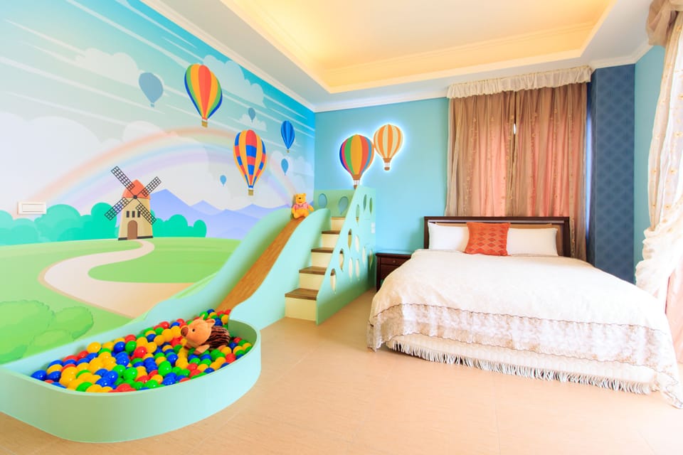 Family Triple Room | Children's theme room