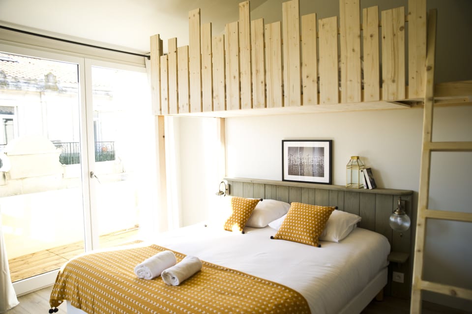 Premium bedding, individually furnished, soundproofing, free WiFi