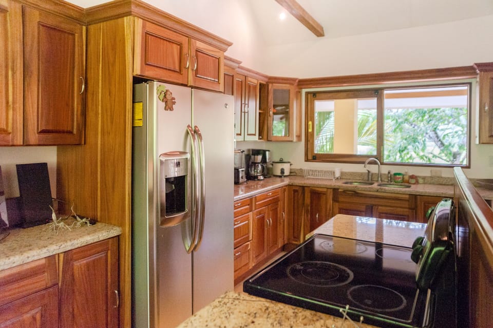 Deluxe Villa, Multiple Bedrooms, Private Pool, Mountainside | Private kitchen | Coffee/tea maker, fridge, microwave, toaster