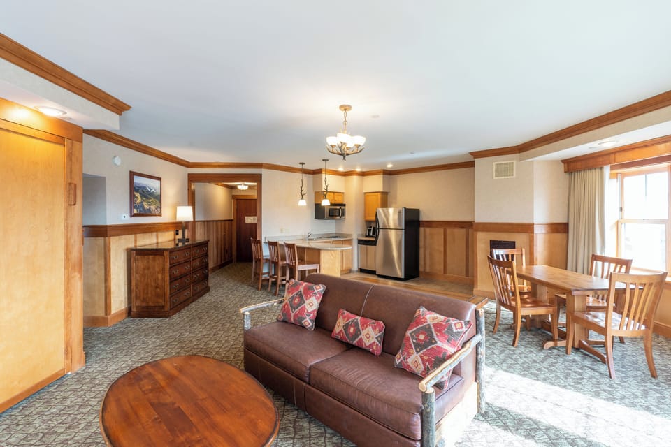 Premium Suite, Multiple Beds, Kitchenette | Private kitchen | Microwave, coffee/tea maker, eco-friendly cleaning products