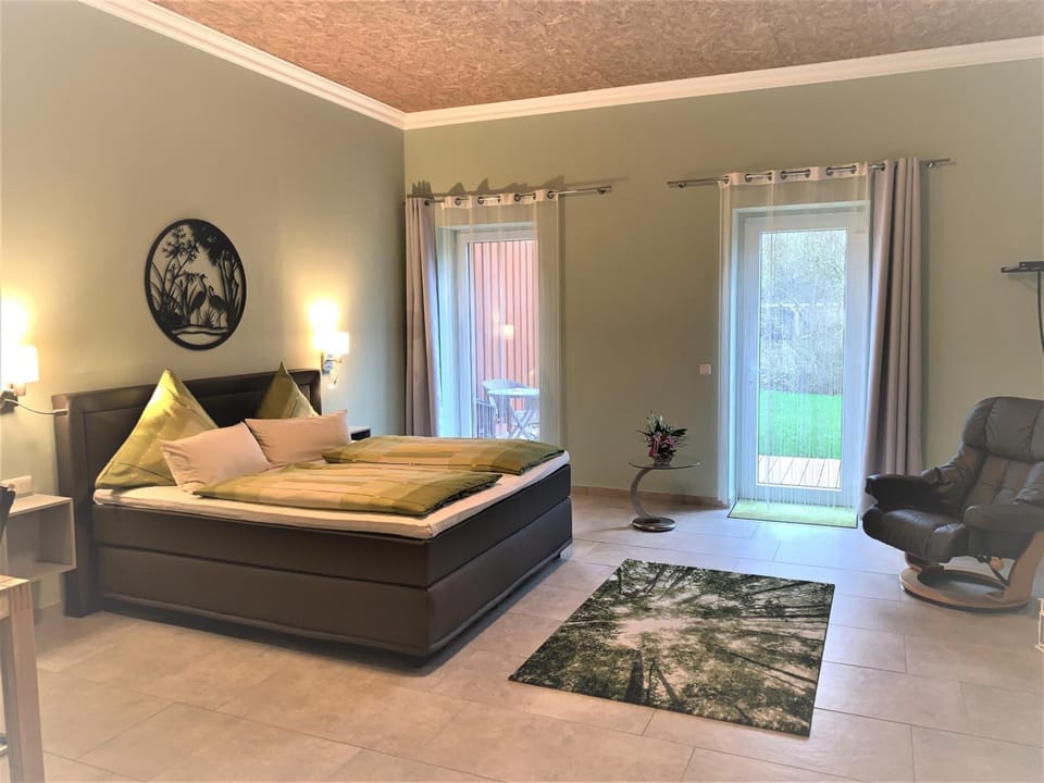 1 bedroom, individually decorated, individually furnished, desk
