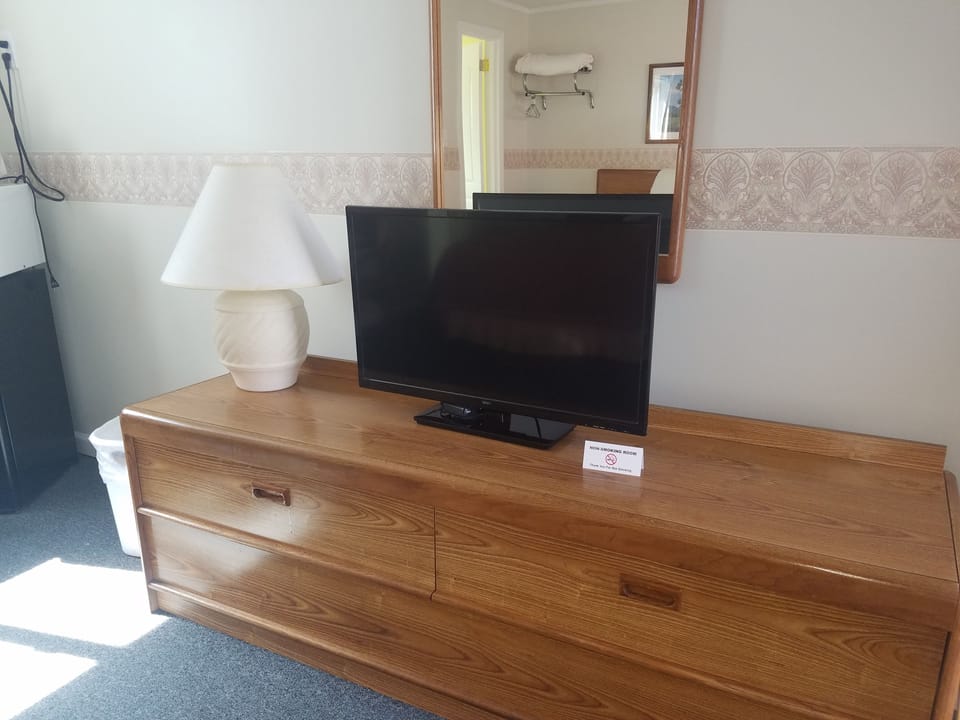 Deluxe Room, 2 Queen Beds | Memory foam beds, soundproofing, iron/ironing board