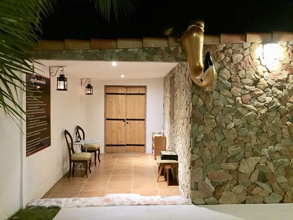 1 bedroom, desk, free WiFi, bed sheets