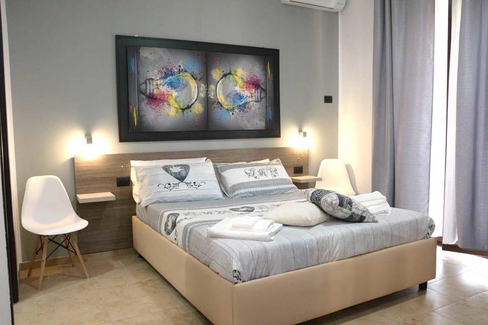 Standard Quadruple Room, Non Smoking | Frette Italian sheets, premium bedding, desk, blackout drapes