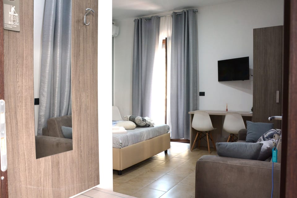 Standard Quadruple Room, Non Smoking | Room amenity