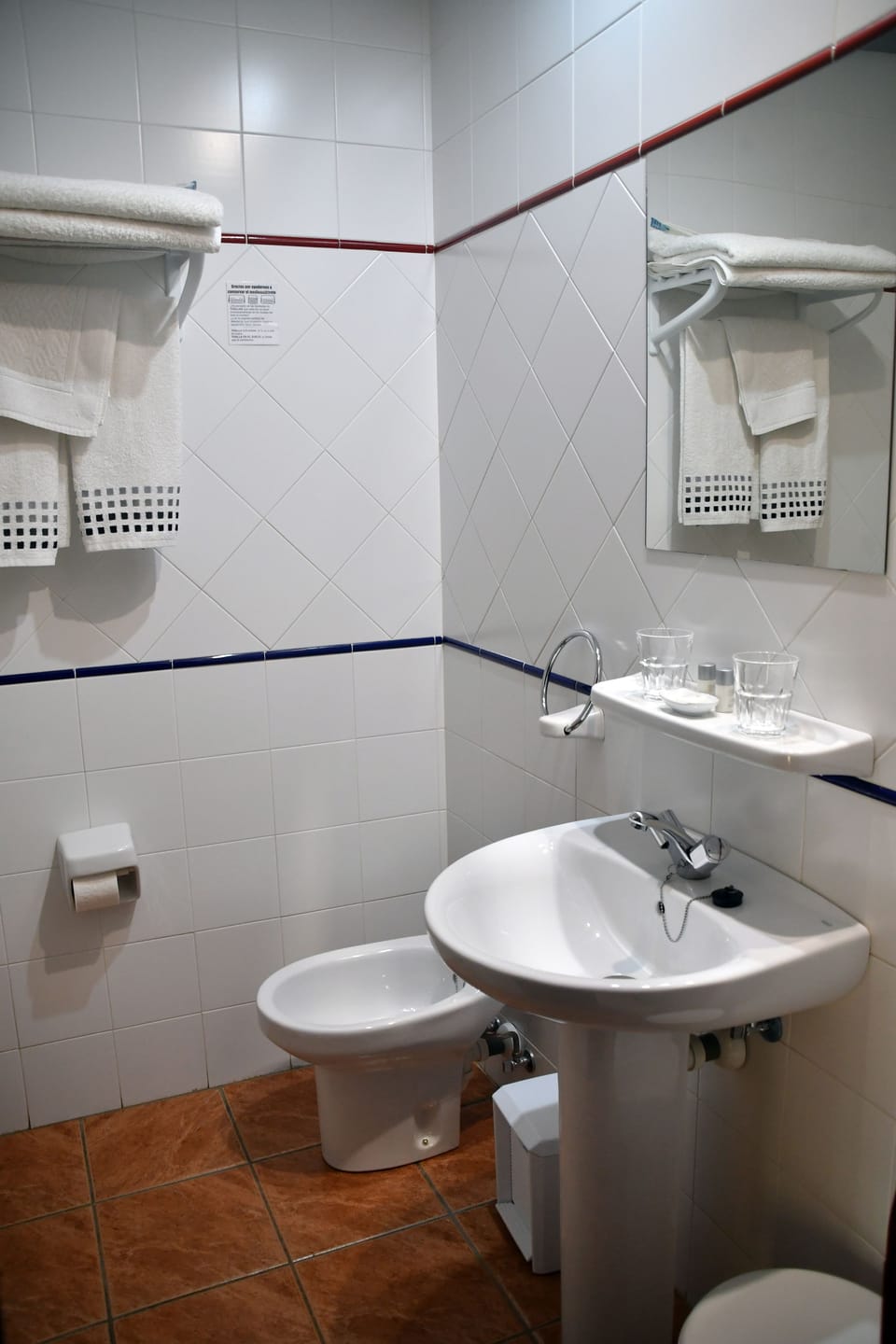 Double Room, Non Smoking, Mountain View | Bathroom | Combined shower/tub, free toiletries, hair dryer, bidet