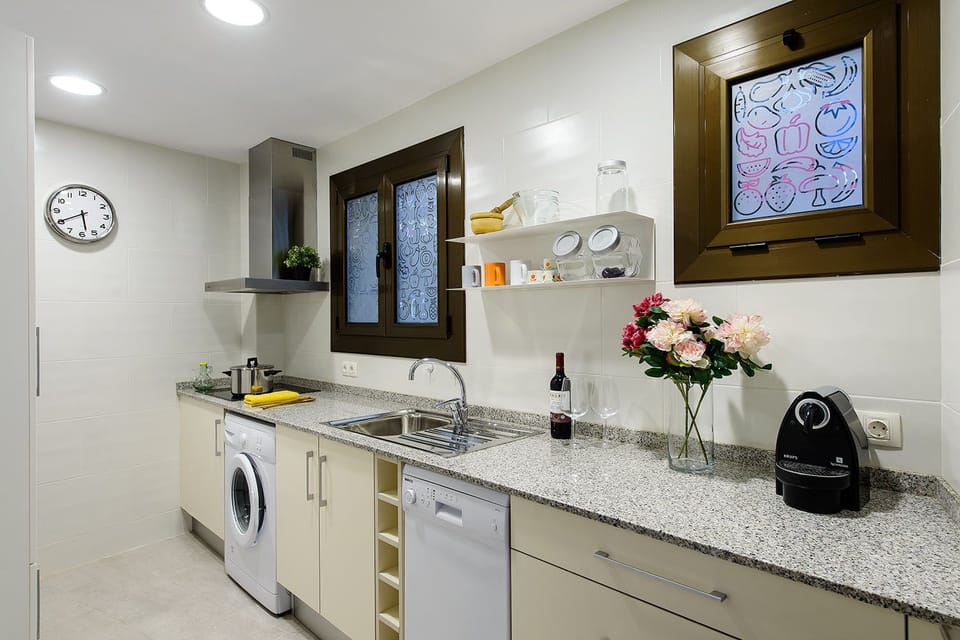Apartment, 2 Bedrooms | Private kitchen | Full-size fridge, microwave, oven, stovetop