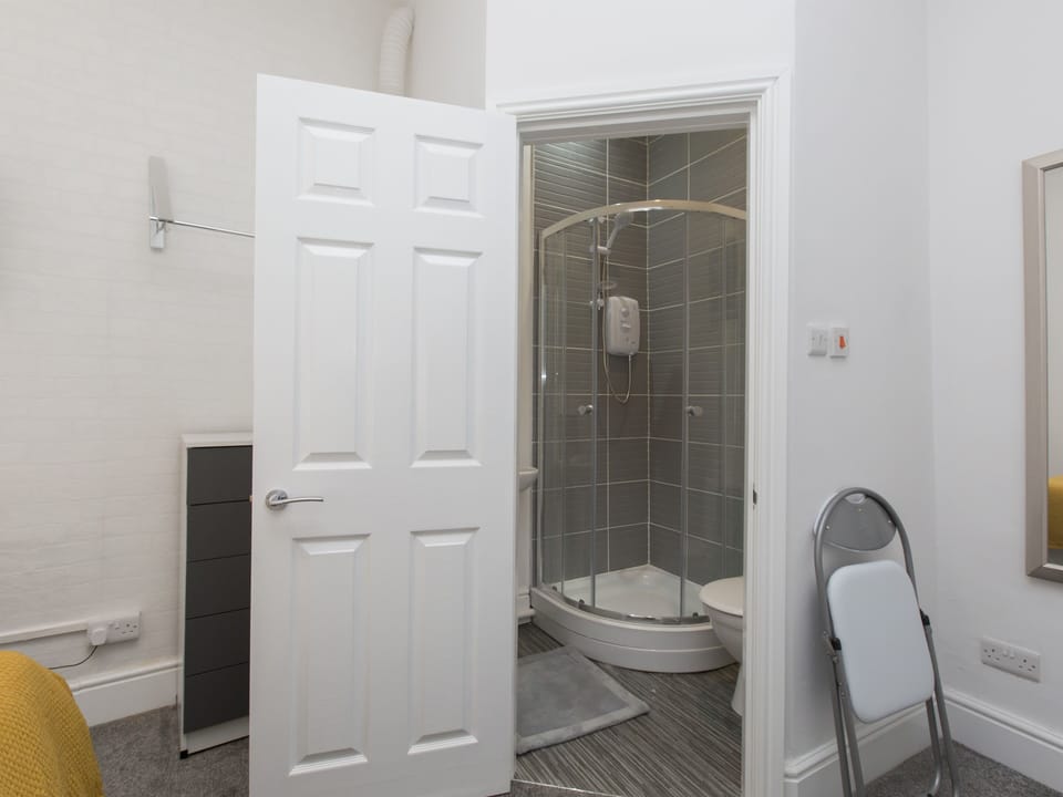 Townhouse Plus @ 40 West St Bed and Breakfast in Crewe