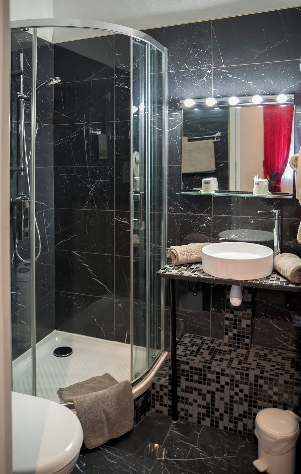 Standard Double Room | Bathroom | Hair dryer, towels