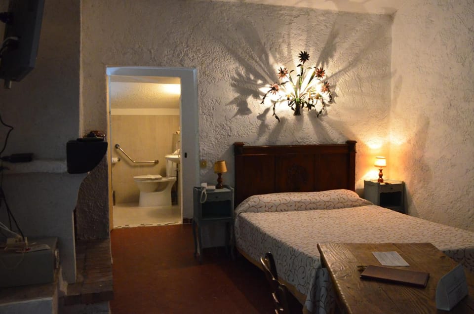 Premium bedding, Select Comfort beds, in-room safe, soundproofing
