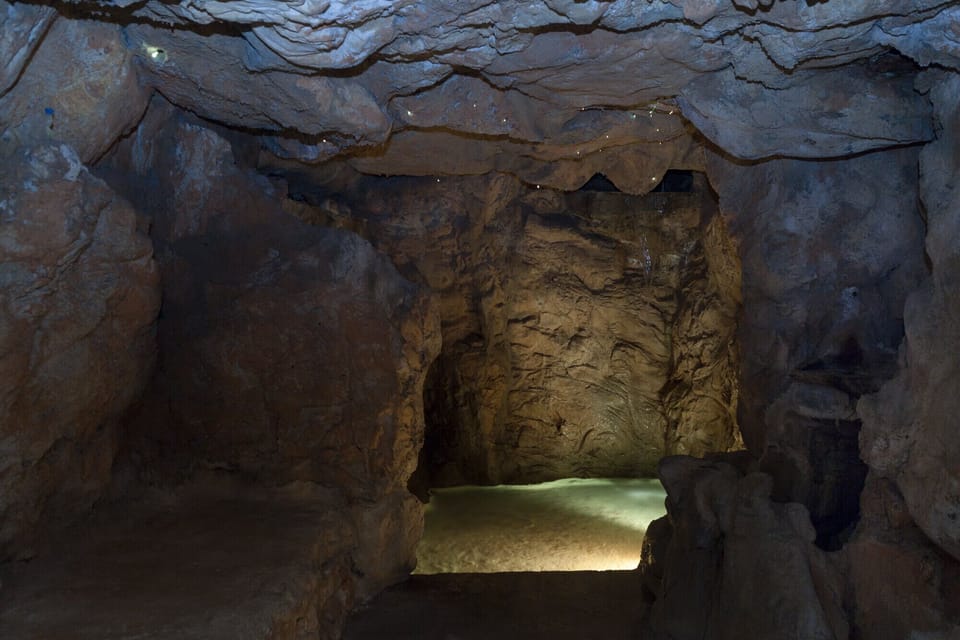 Couples treatment rooms, sauna, hot tub, steam room, hot springs