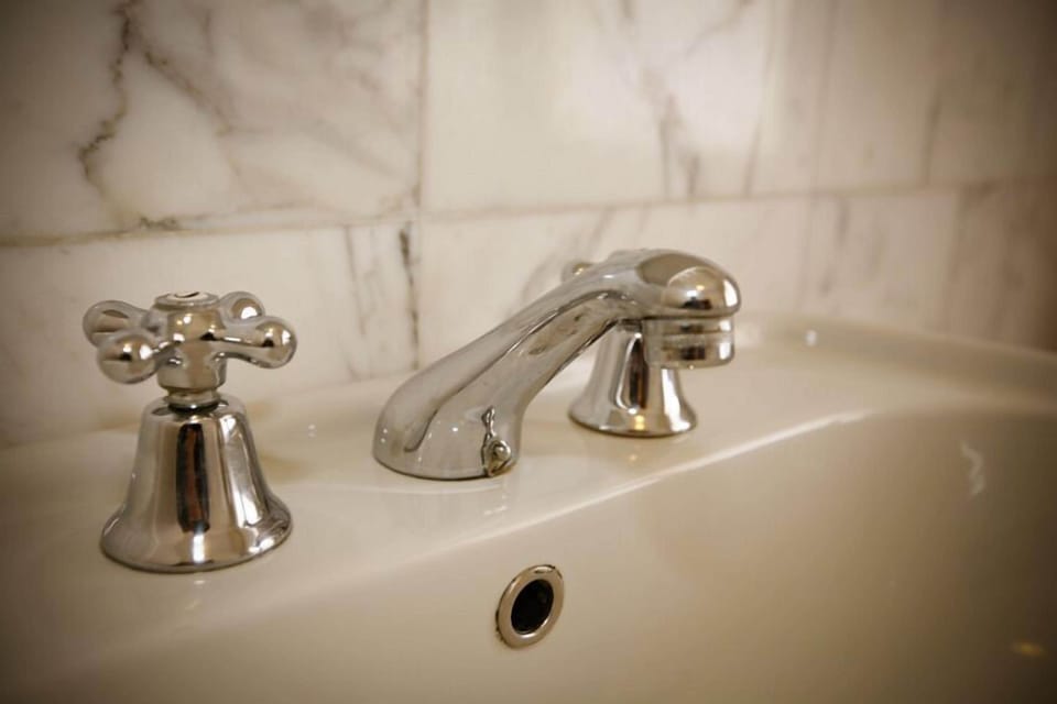 Hair dryer, bidet, towels