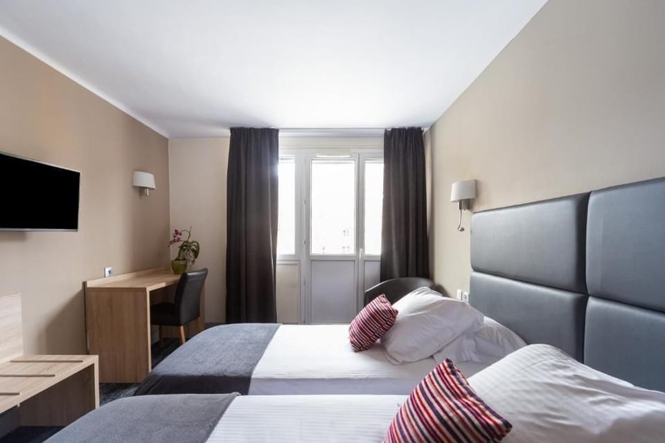 Premium bedding, in-room safe, individually furnished, soundproofing