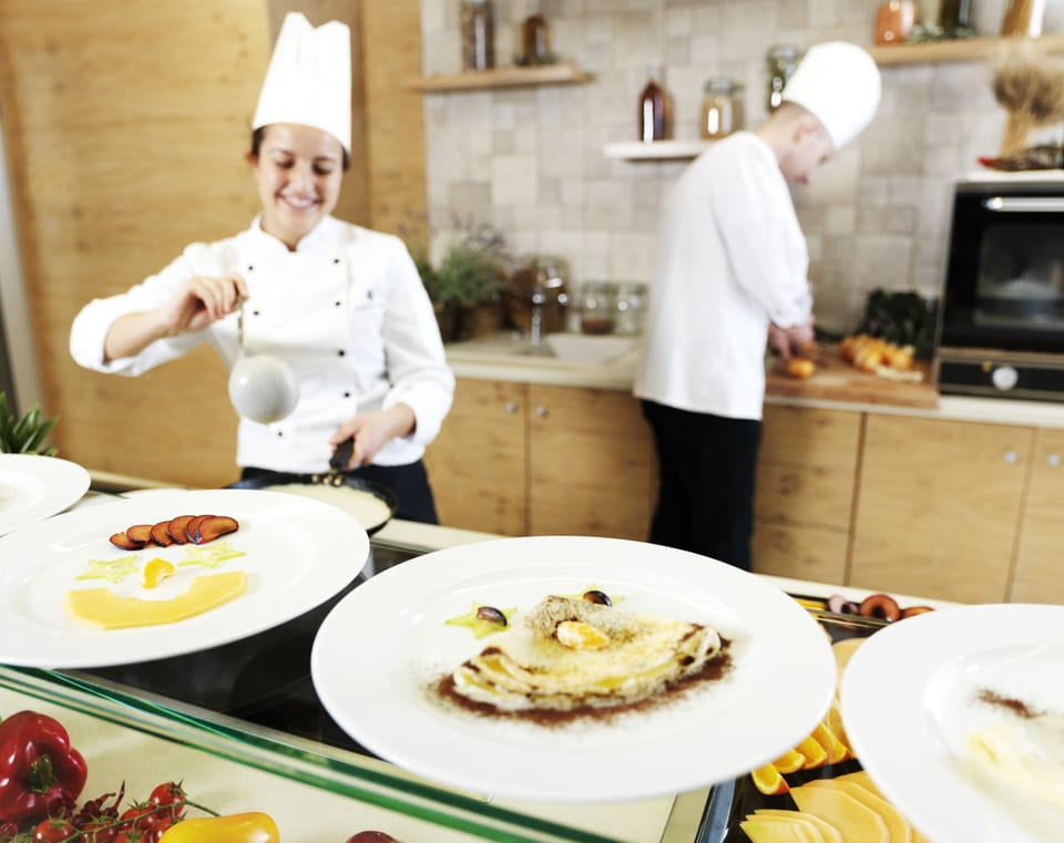 Free daily buffet breakfast