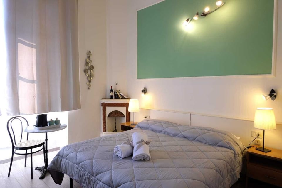 Single Room | Memory foam beds, in-room safe, individually furnished, desk