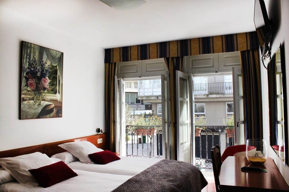 Superior Double Room | Desk, laptop workspace, blackout drapes, free WiFi