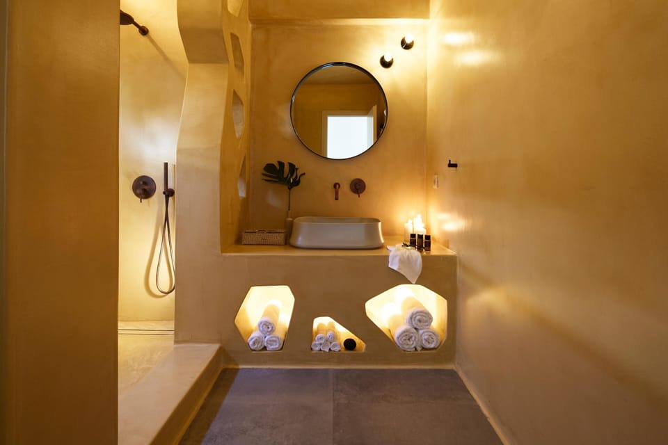 Shower, free toiletries, hair dryer, bathrobes