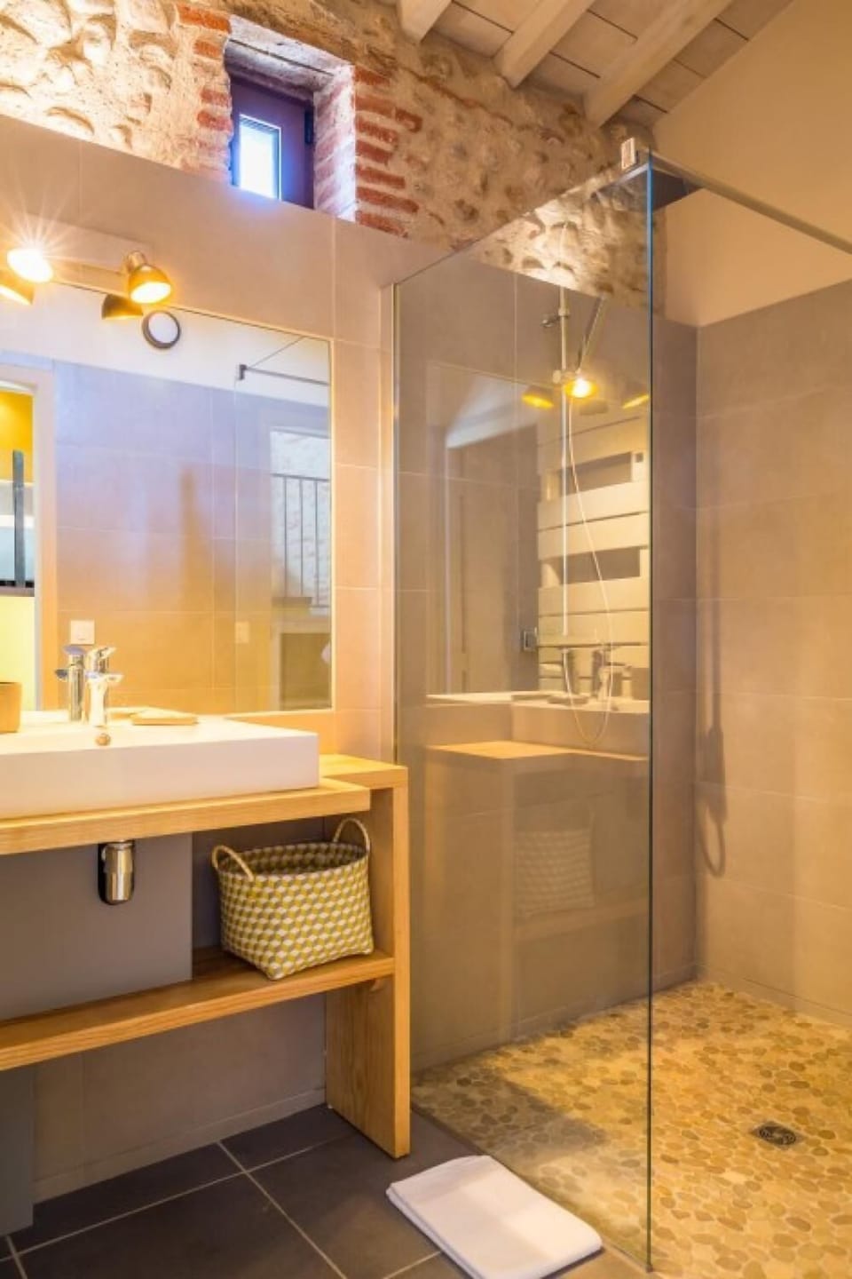 Shower, free toiletries, hair dryer, bathrobes